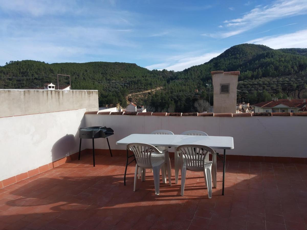 Casa Buscareta Lägenhet Montan Exteriör bild