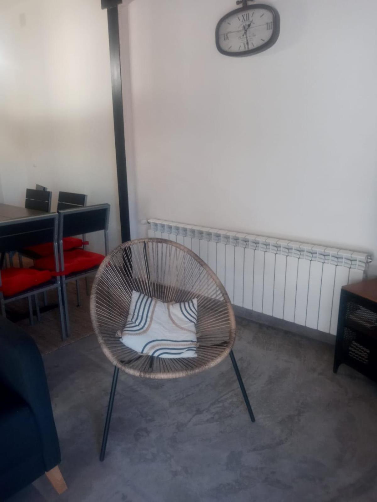 Casa Buscareta Lägenhet Montan Exteriör bild